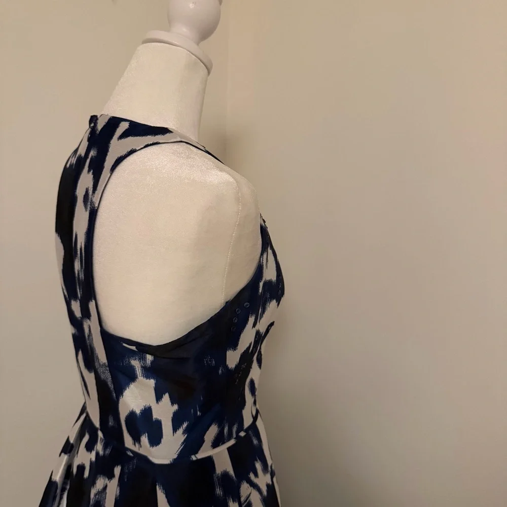 Adrianna Papell Navy and White Floral Gown size 2 pockets - Picture 10 of 15